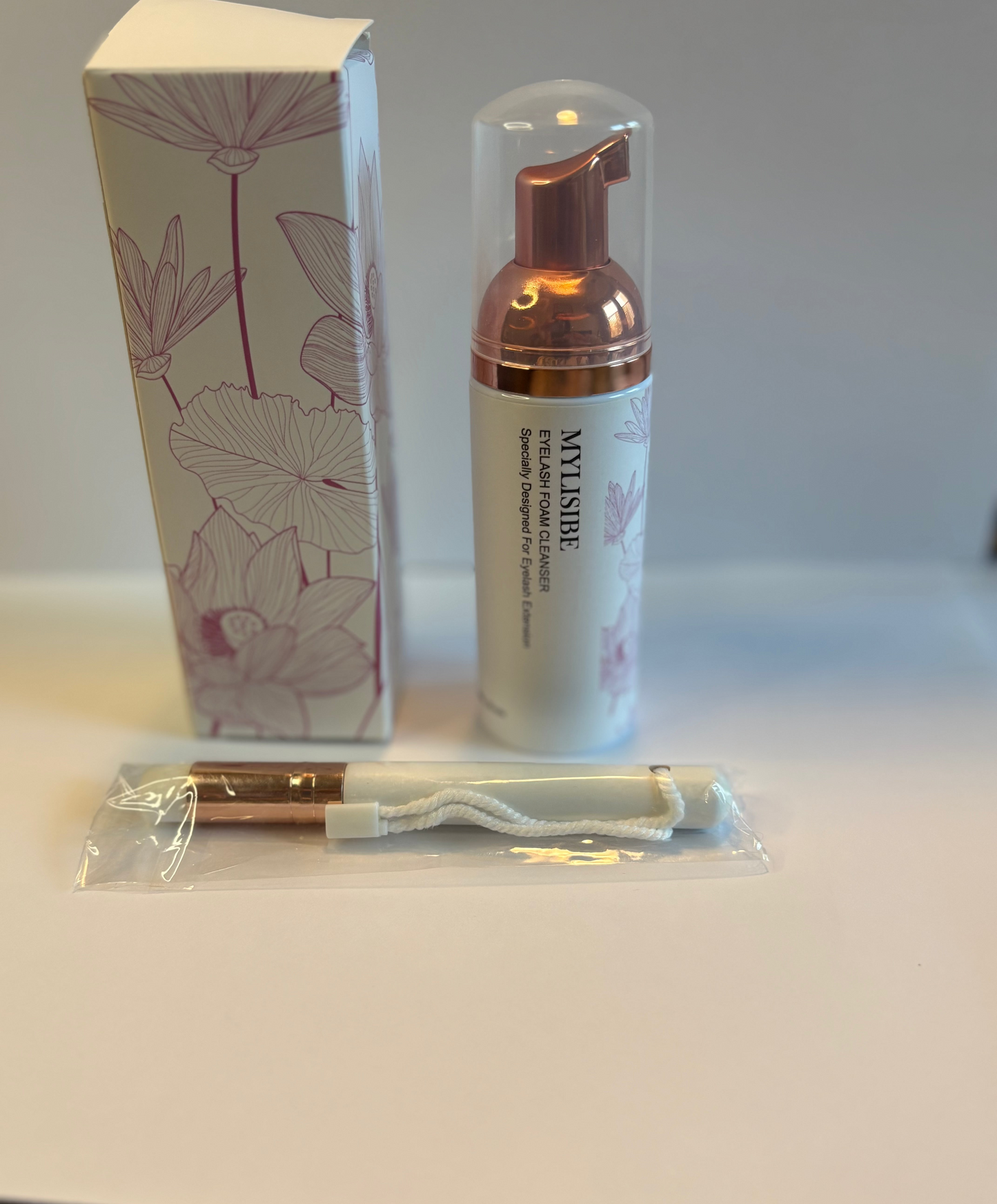 Luxury Lash Cleansing Foam Shampoo (60mL) By T3N | TW3NTY-FOUR Beauty x Mylisibe